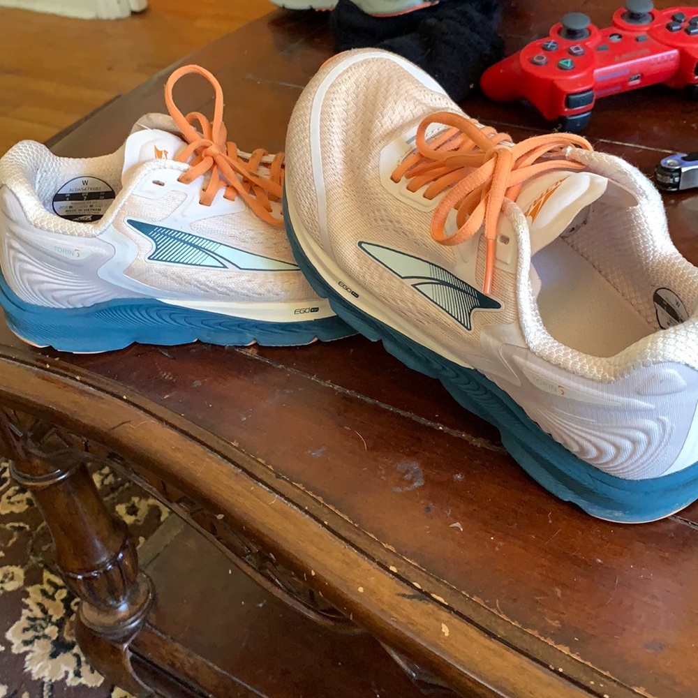 COPY - COPY - Women’s altra Torin 5 ego max soles